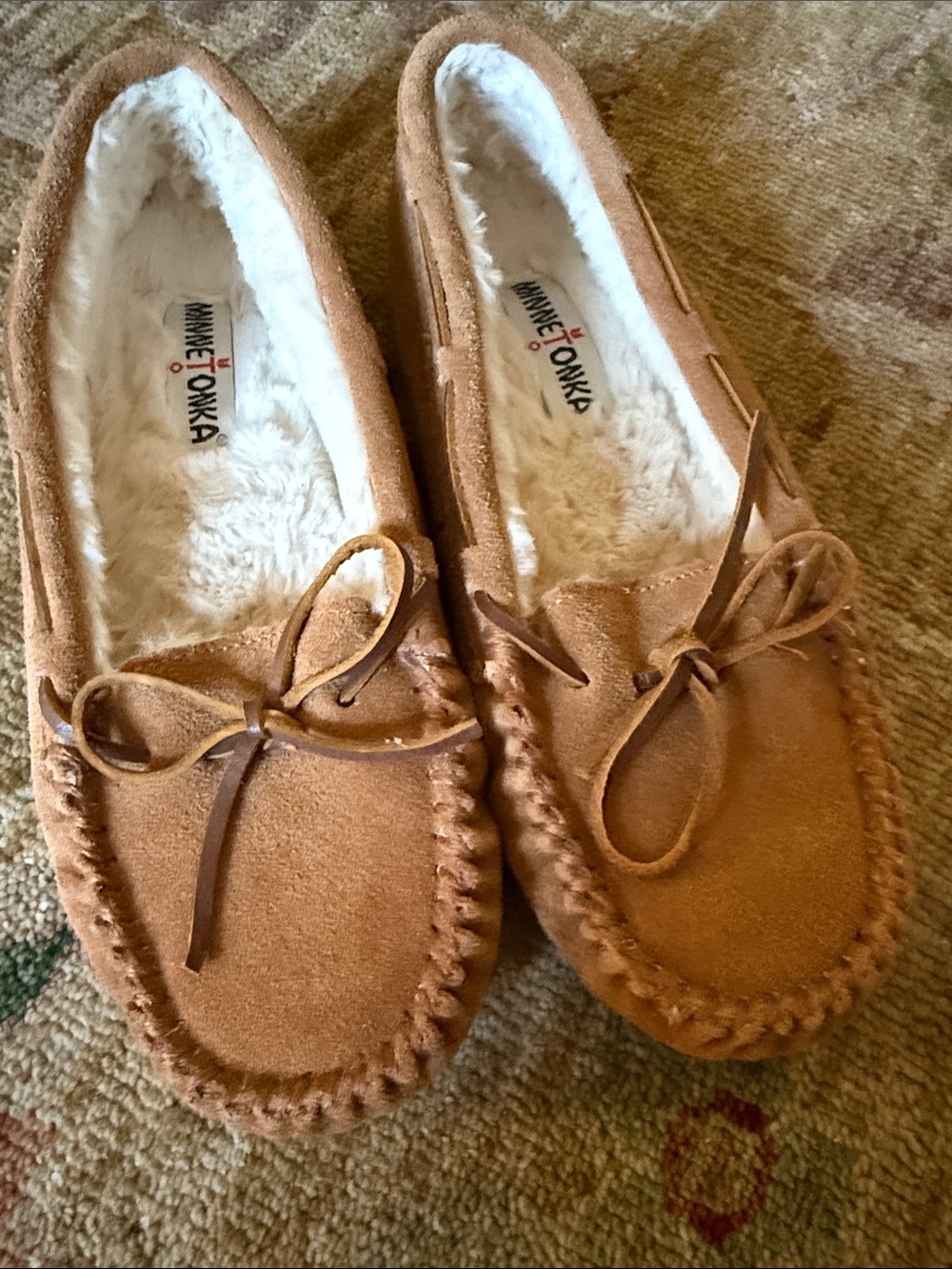 Minnetonka Women's Suede Moccasin Slipper with Faux Fur Lining
